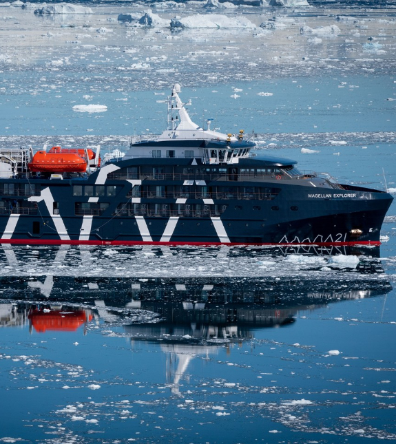 Antarctica small group tour